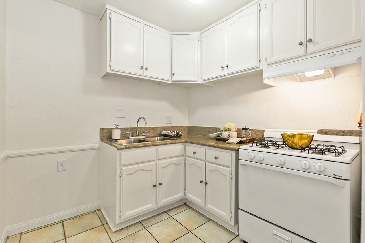 Ramona Street Apartments - Photo 2 of 21