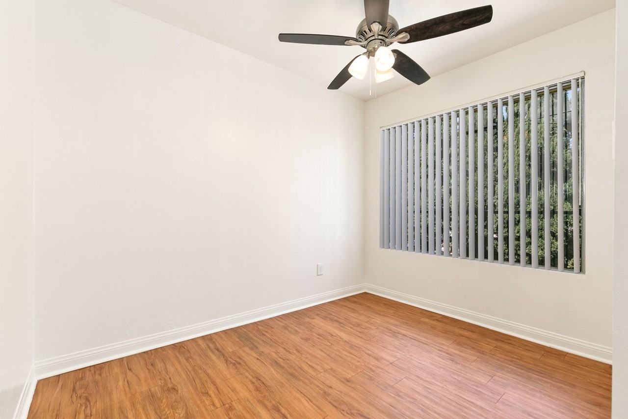 Ramona Street Apartments - Photo 4 of 21