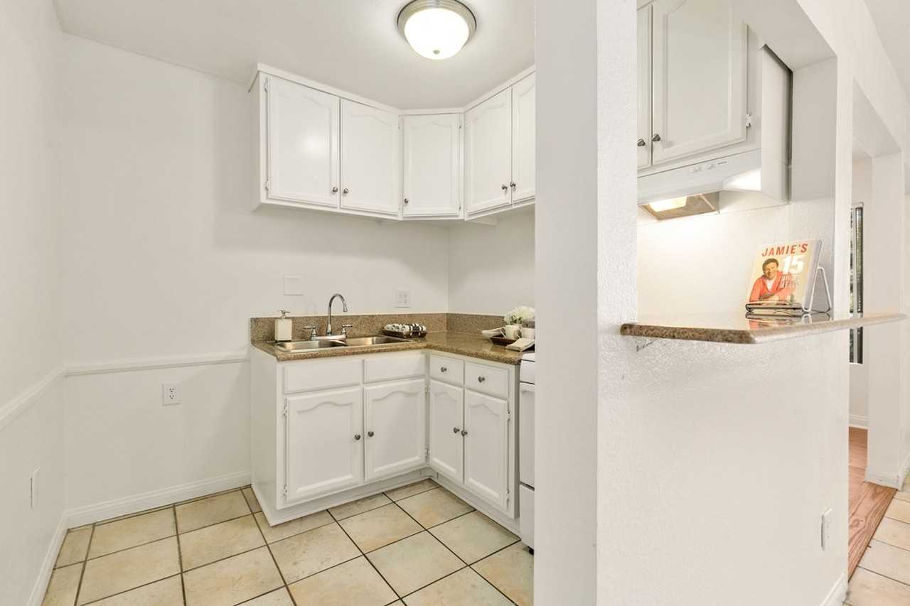 Ramona Street Apartments - Photo 5 of 21