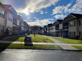 featured image of 805 W Creek Ln