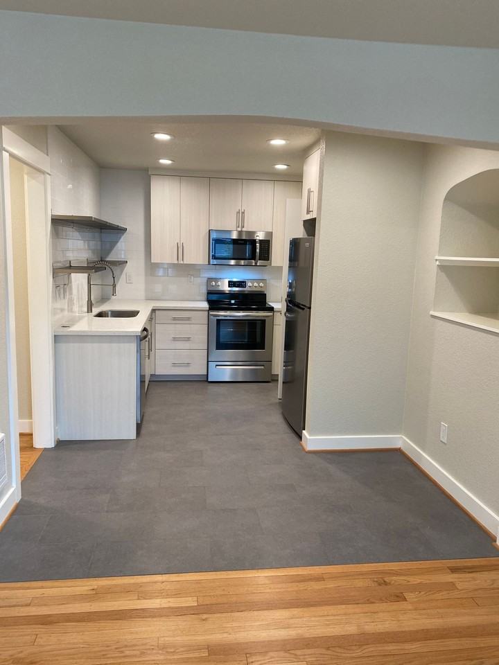 Prescott Courtyard - Photo 4 of 35