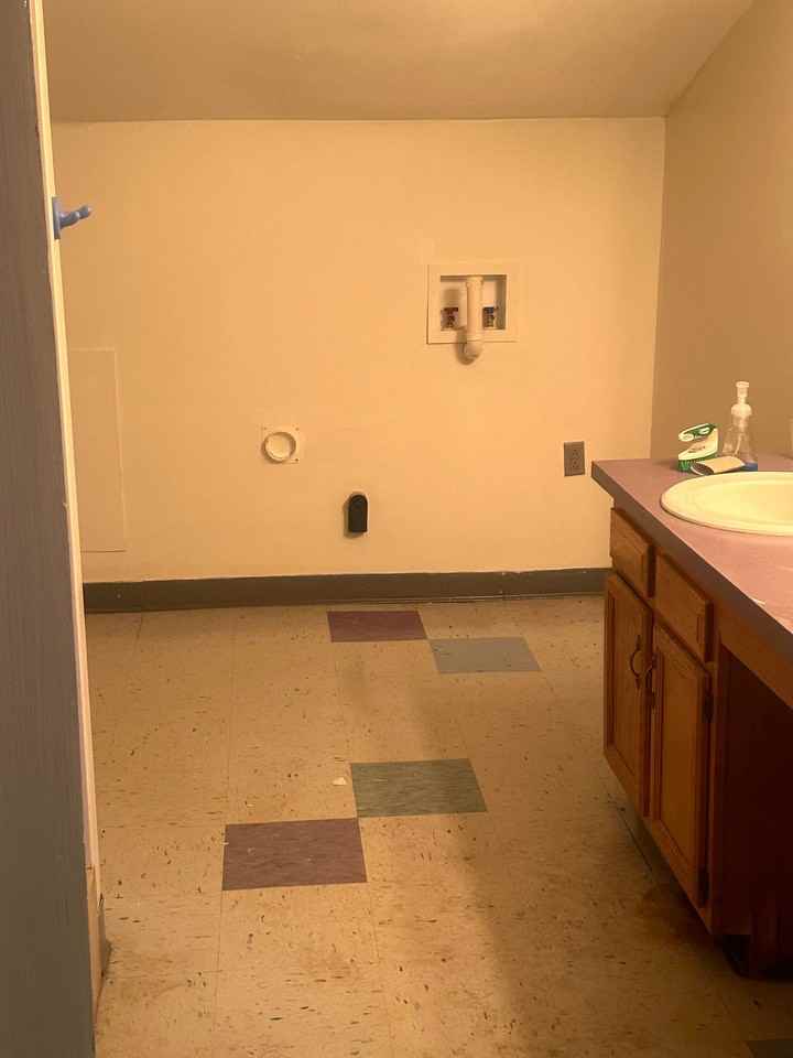 1115 S 4th St - Photo 3 of 41