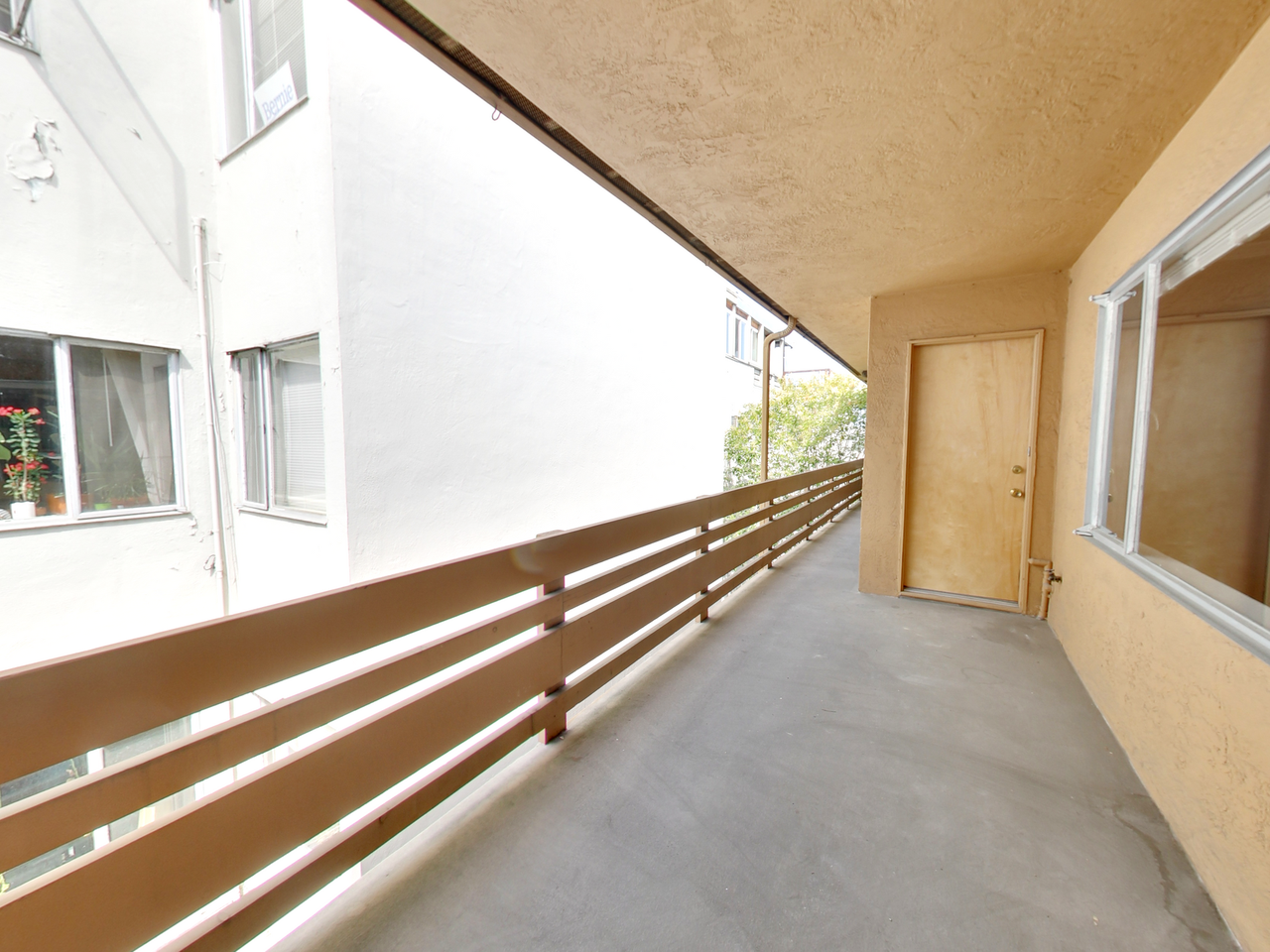 275 Vernon - Photo 6 of 15