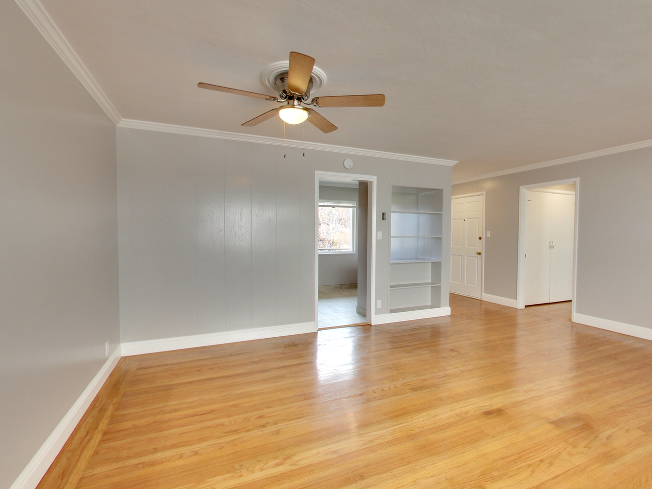 275 Vernon - Photo 7 of 15