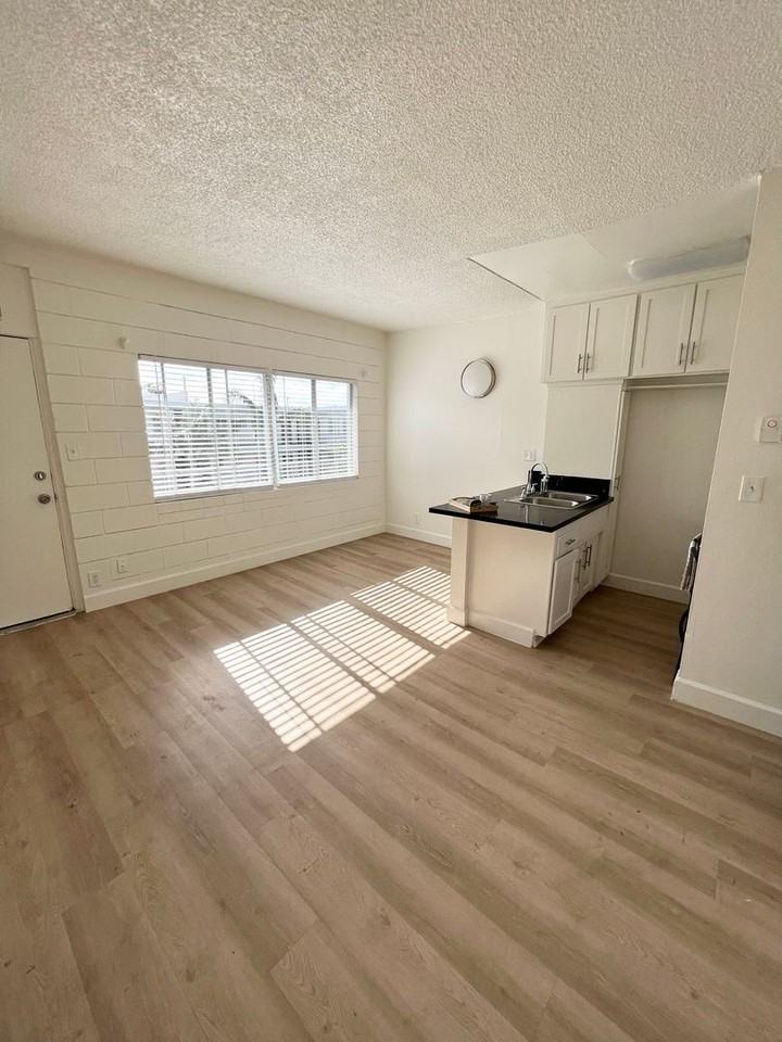 Rosecrans - Photo 3 of 23