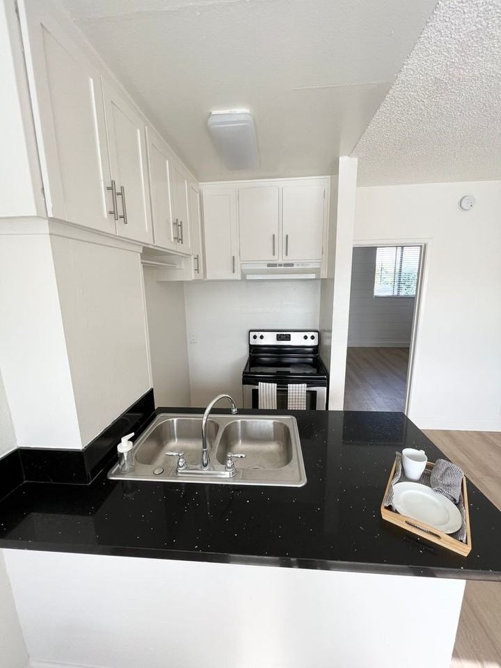 Rosecrans - Photo 5 of 23