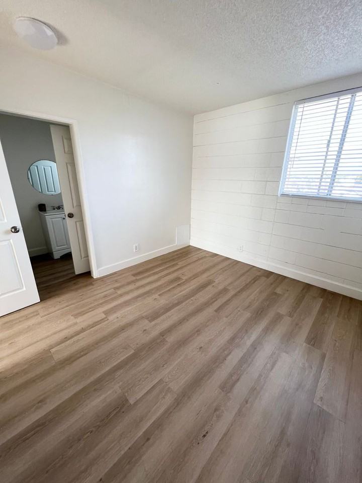 Rosecrans - Photo 7 of 23