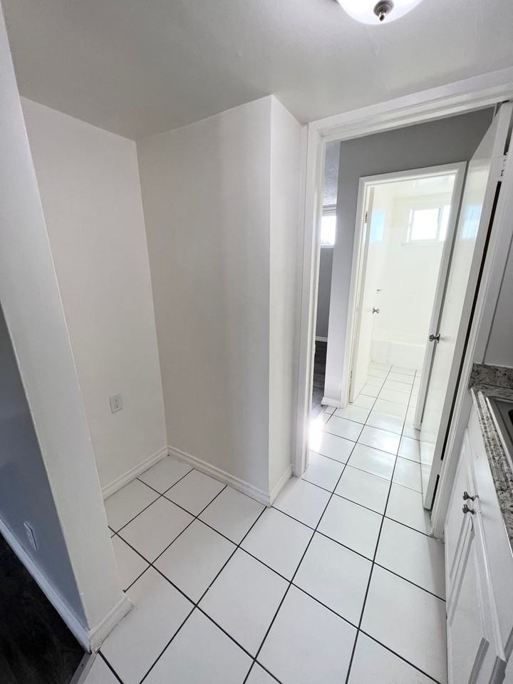 3734 W. El Segundo Blvd - Photo 4 of 22