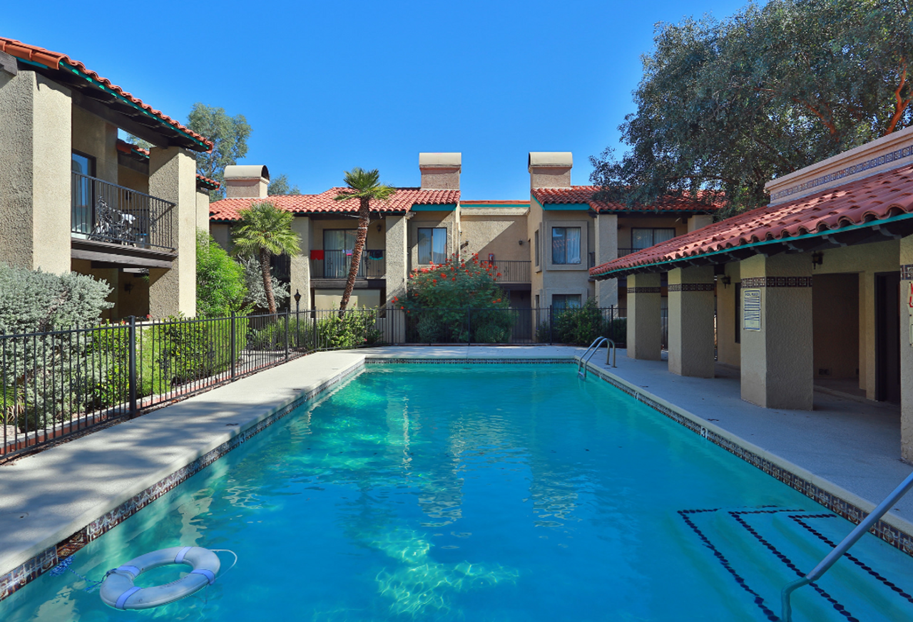 123 West Delano St. - Photo 2 of 8