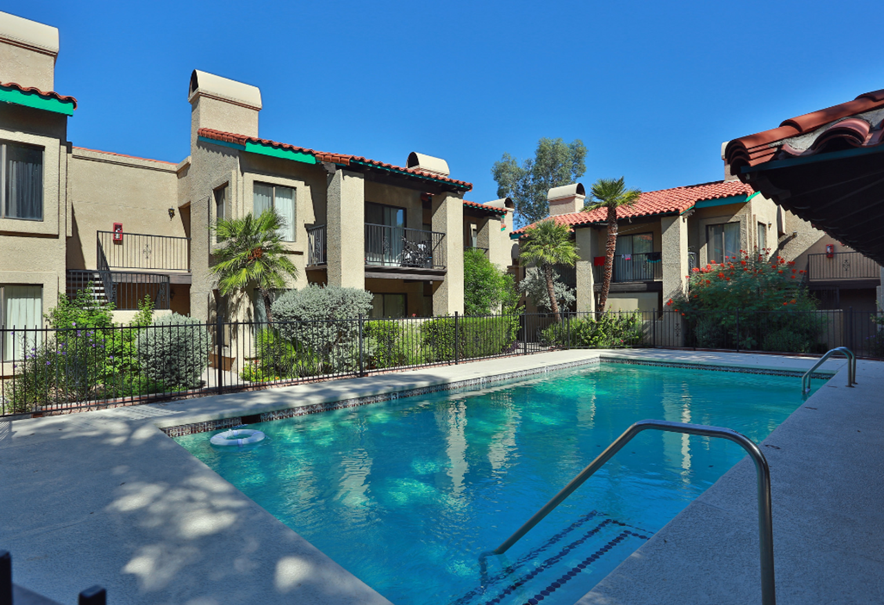 123 West Delano St. - Photo 4 of 8