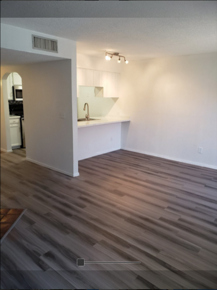 123 West Delano St. - Photo 5 of 8