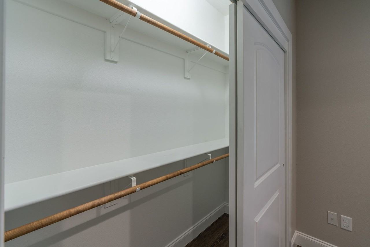 1912 Jackson - Photo 5 of 12