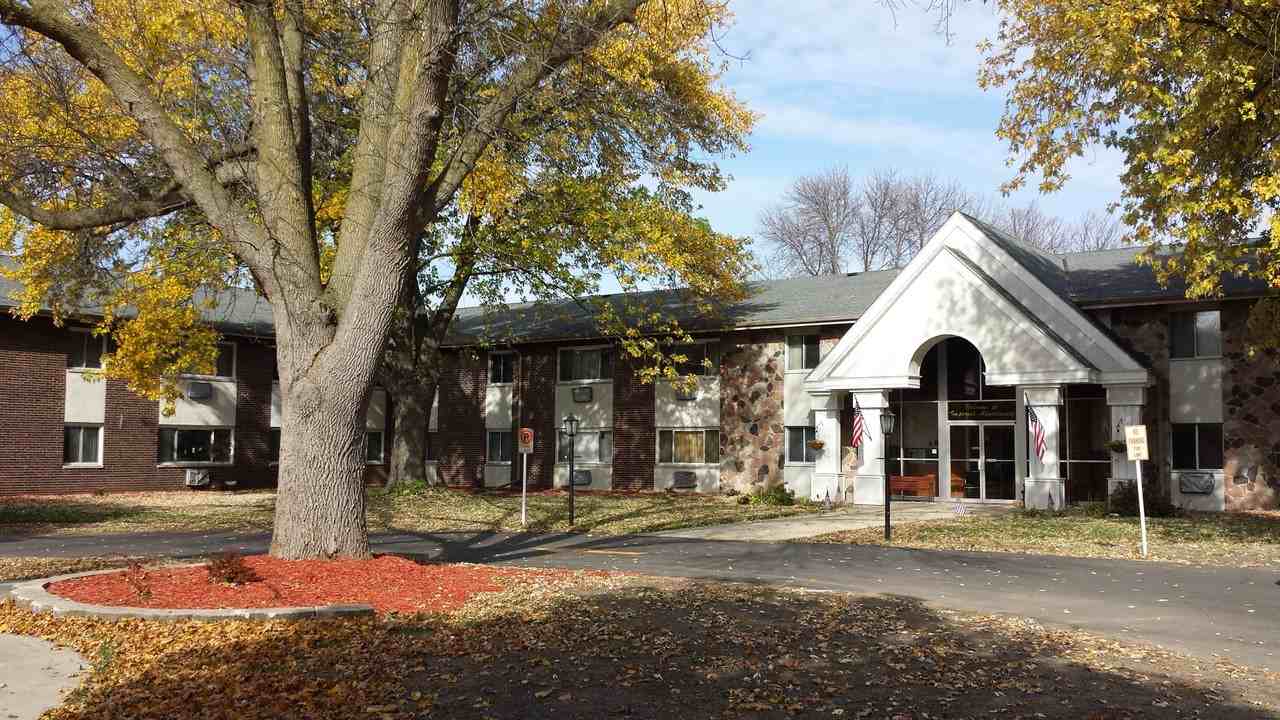Graceland Gardens Apartment Homes - Photo 3 of 3