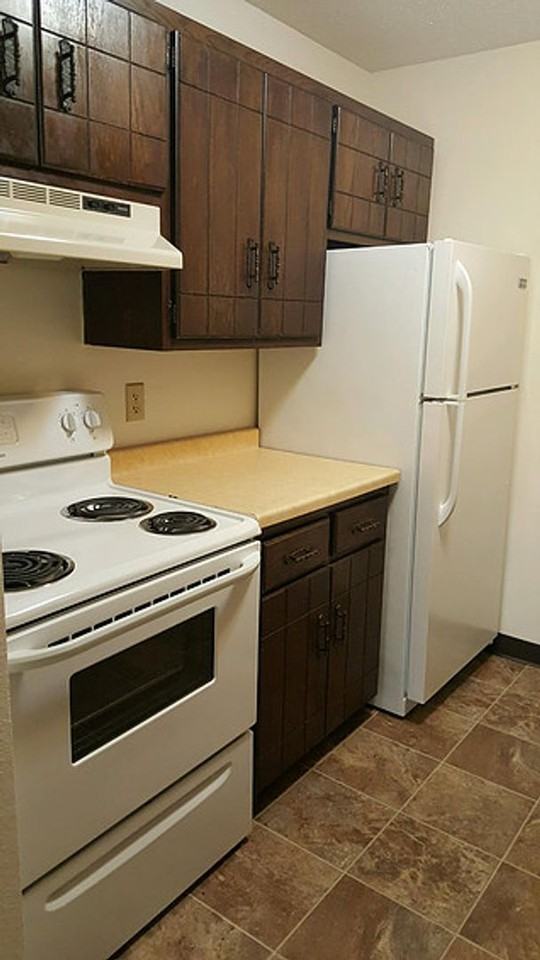 Elkwood Apartments - Photo 3 of 10