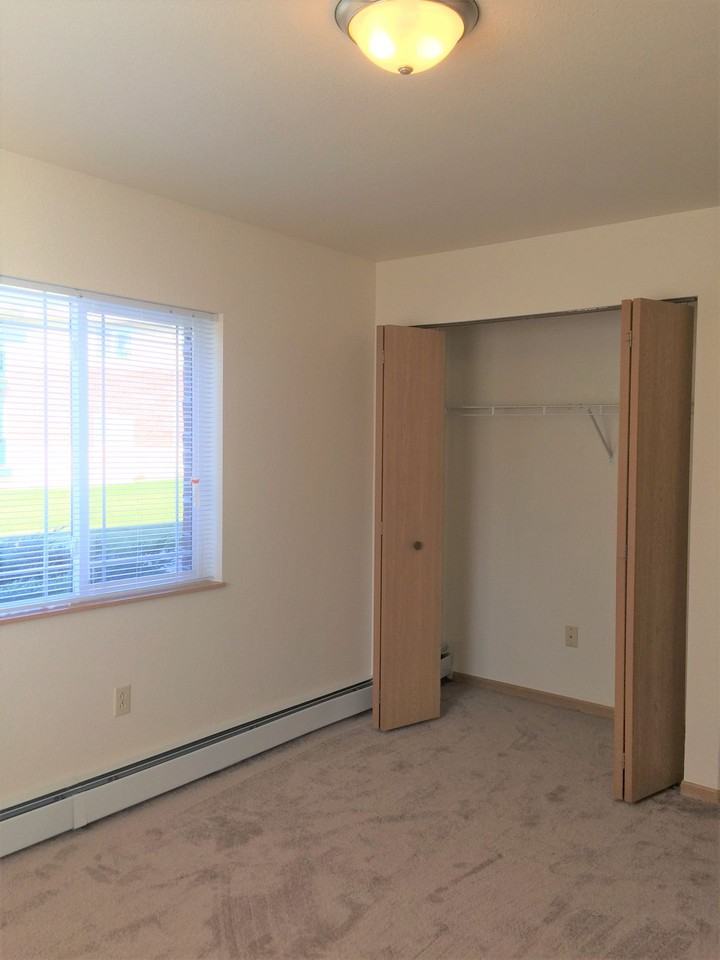 Prairie Meadows - Photo 6 of 16