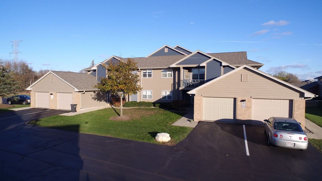 The Seasons Apartments - Photo 2 of 5