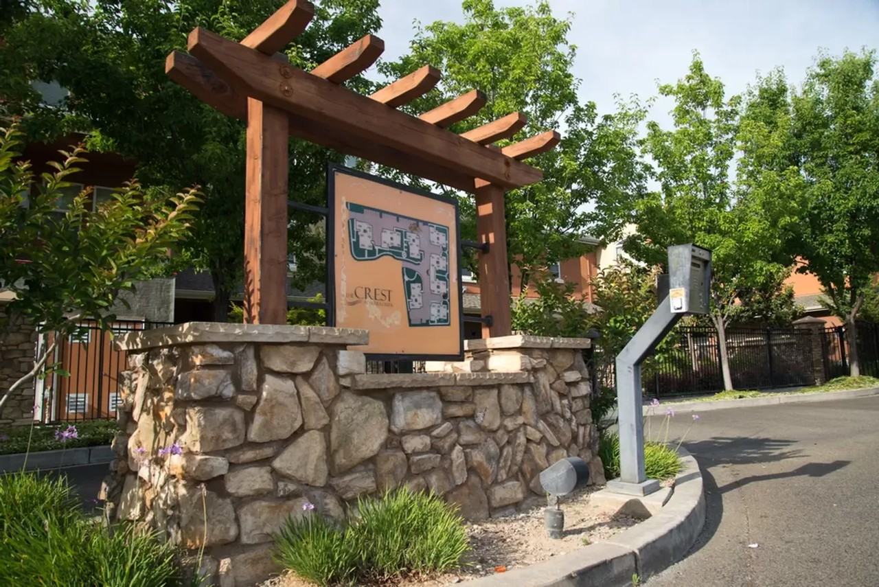 7910 Walerga Rd - Photo 2 of 23