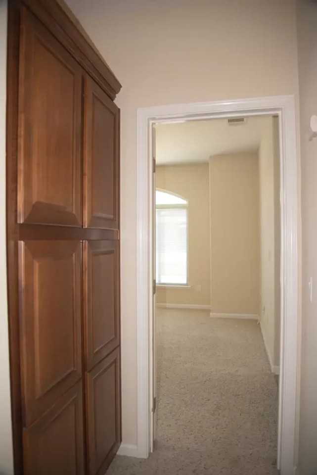 7910 Walerga Rd - Photo 5 of 23