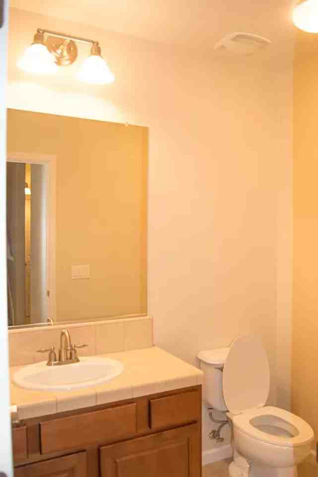 7910 Walerga Rd - Photo 6 of 23