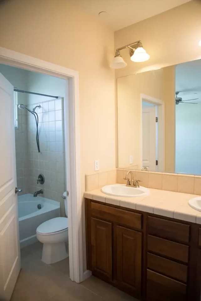 7910 Walerga Rd - Photo 7 of 23