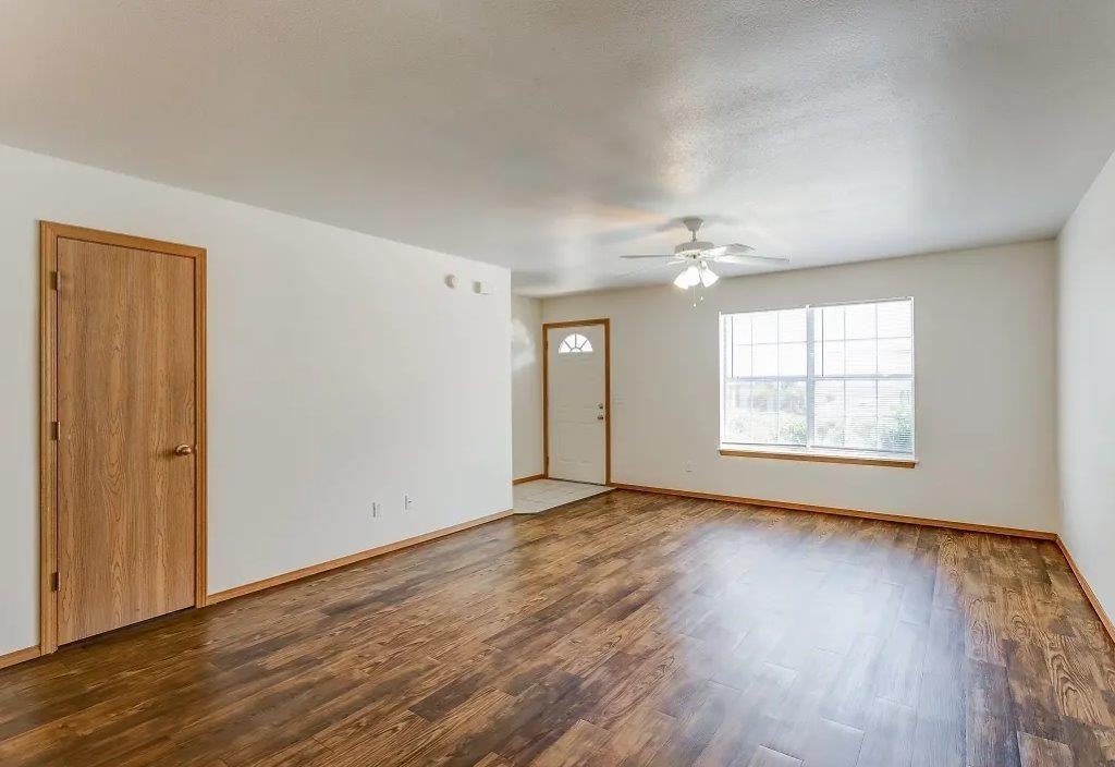 Pleasant Woods Townhomes - Photo 5 of 24