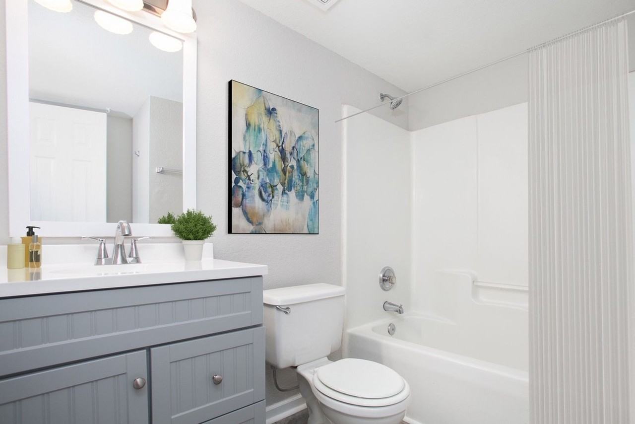 355 Crown Point Dr - Photo 7 of 11