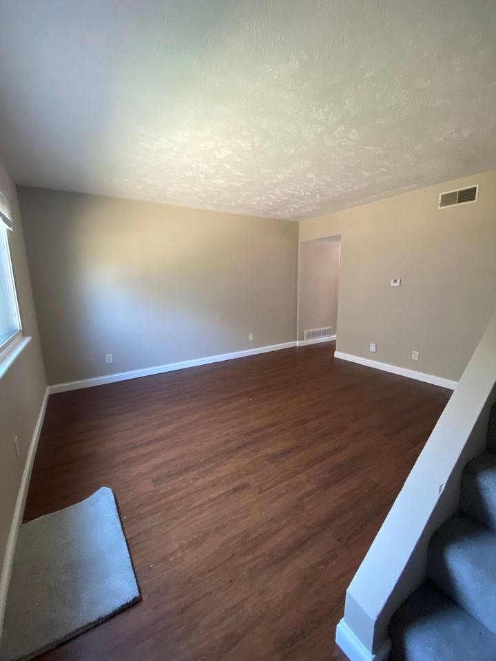 331 Riley Dr. - Photo 4 of 18