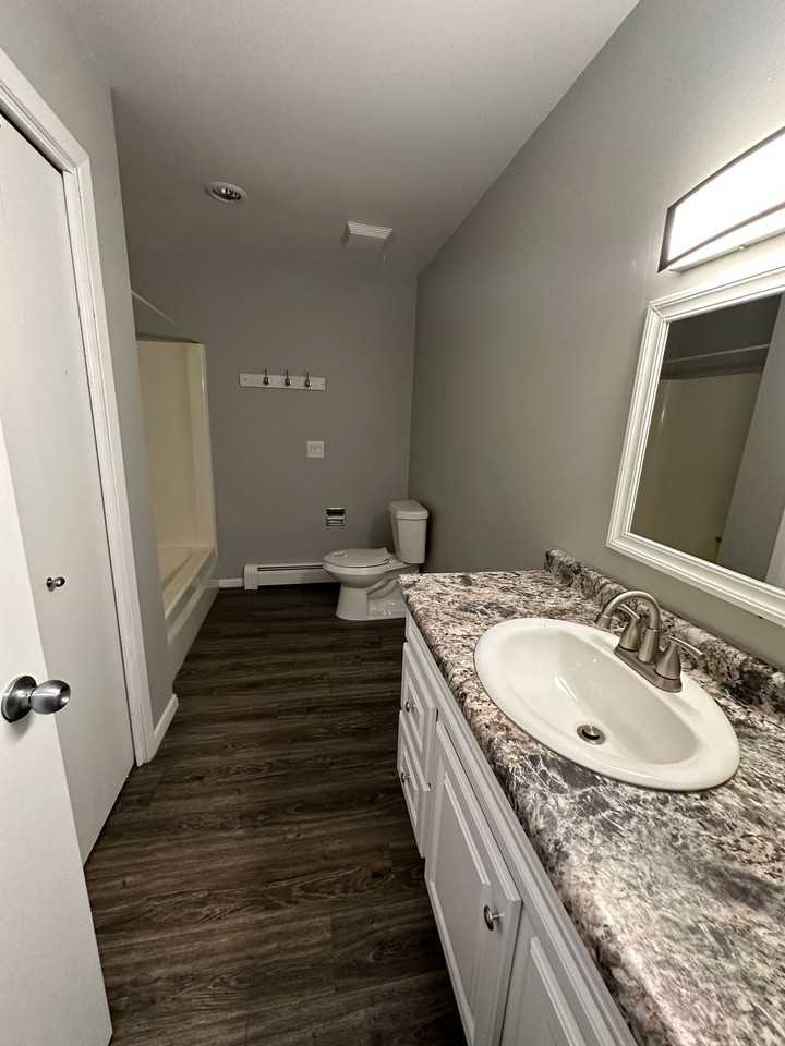 2 Bdm 1B Beautifully Updated - Photo 5 of 10