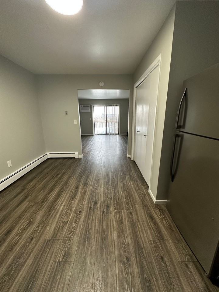 2 Bdm 1B Beautifully Updated - Photo 6 of 10