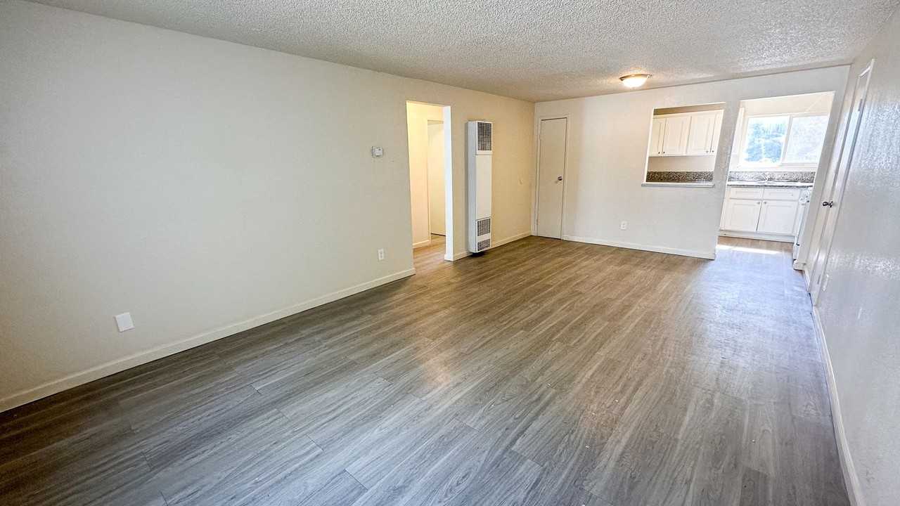 Mountain Vista Apartments - Photo 4 of 48