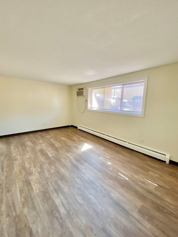 3927 West Broadway - Photo 6 of 14