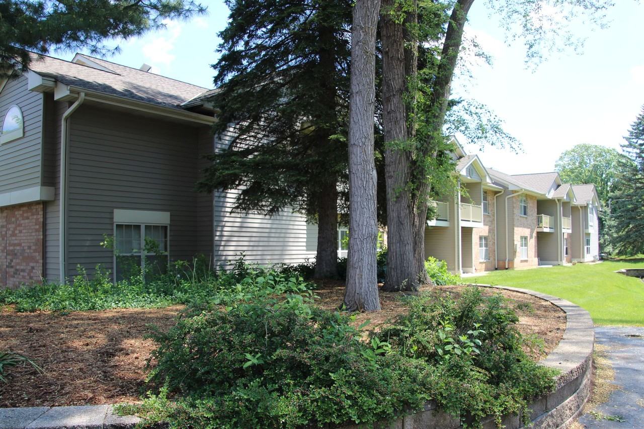 The Woods Apartments - Photo 4 of 6