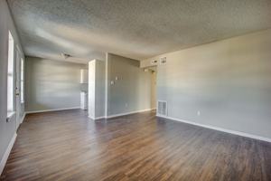 featured image of 4801 S 31st St