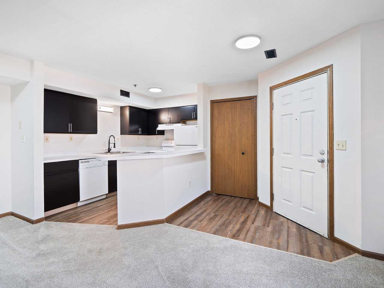 Cedar Knoll Apartments - Photo 6 of 19