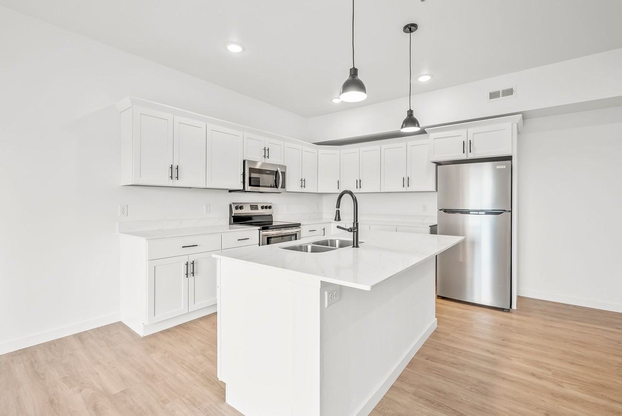 Twin Oaks Apartments - Photo 4 of 50