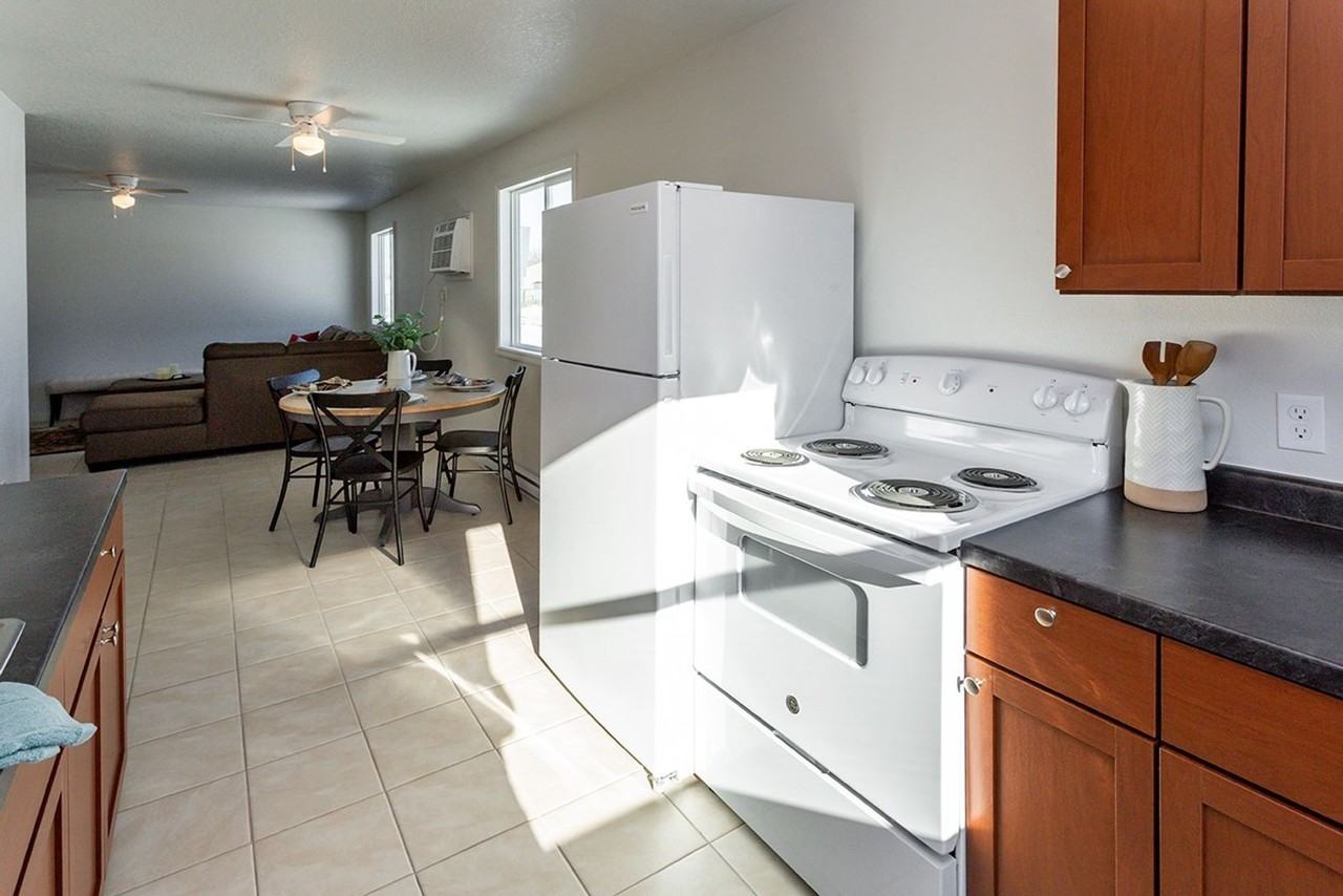 275 Hillside Dr - Photo 3 of 27