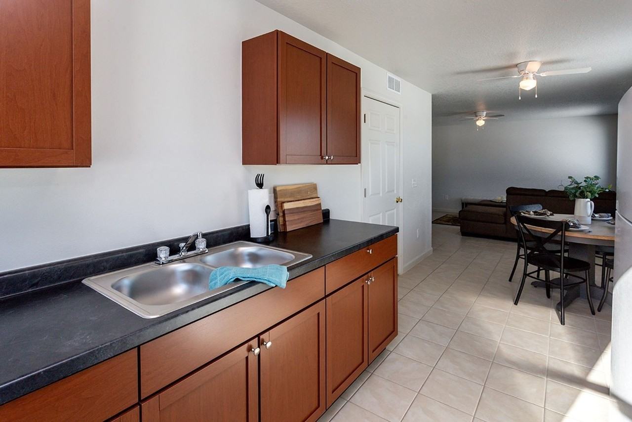 275 Hillside Dr - Photo 4 of 27