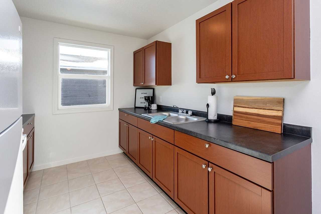 275 Hillside Dr - Photo 7 of 27