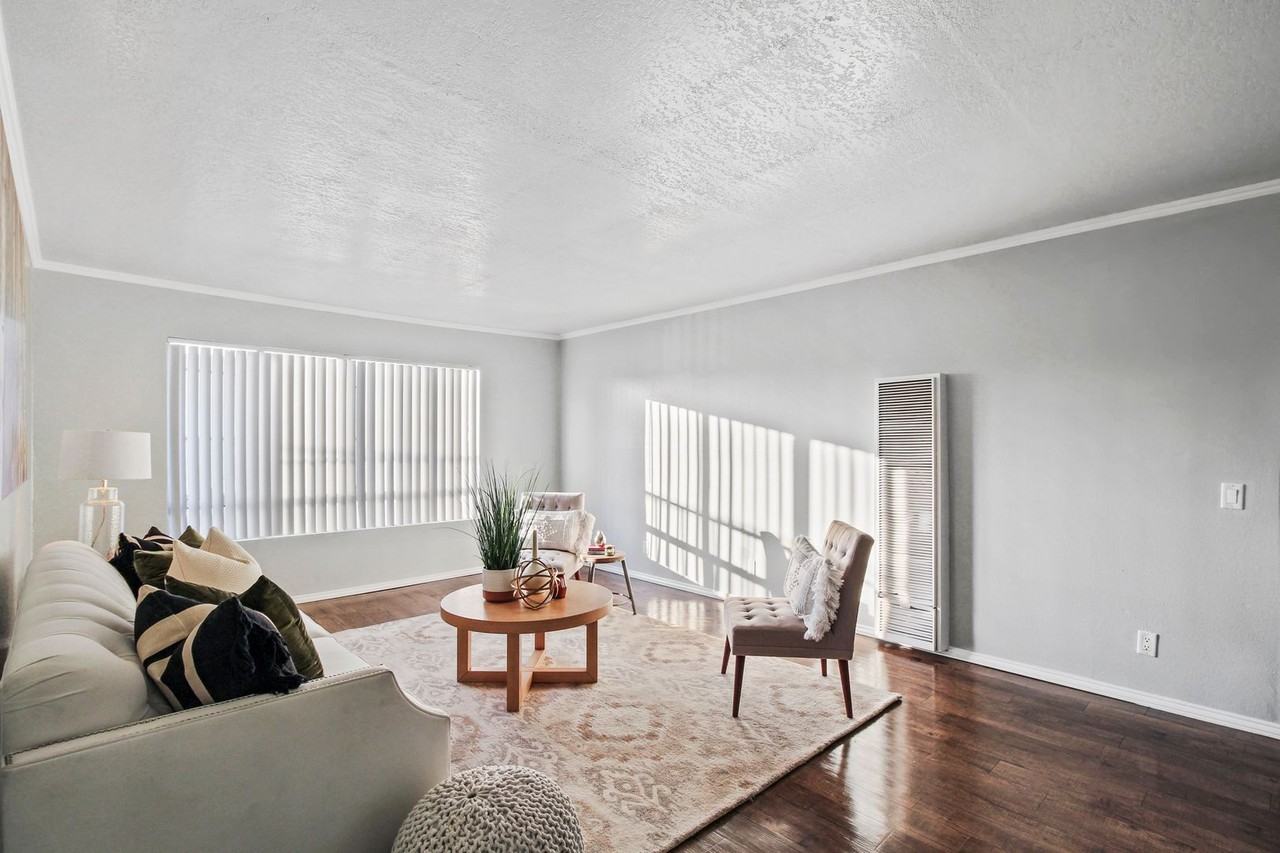 Villa Marseilles Apartments - Photo 7 of 50