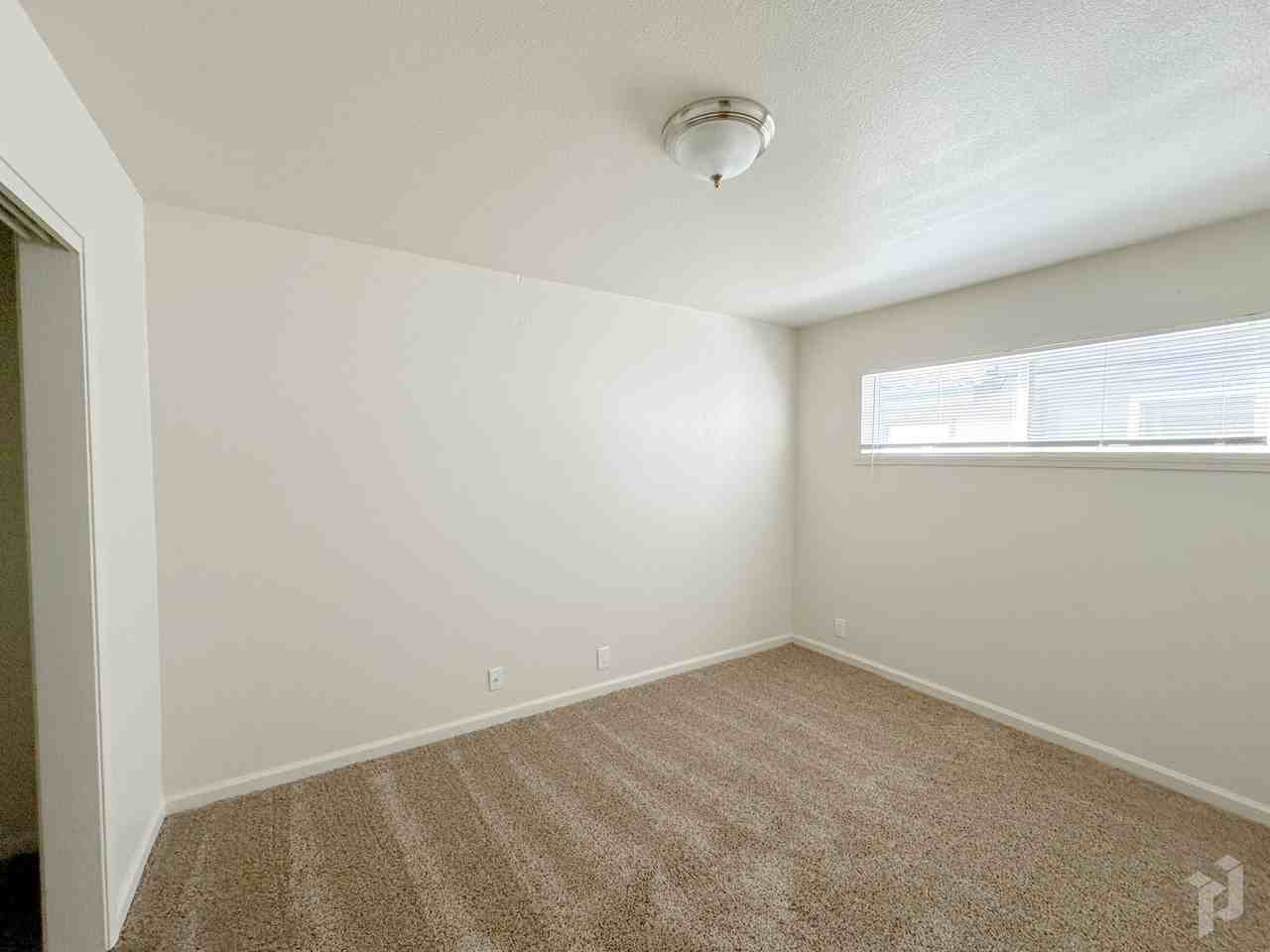 Sacramento725 - CM - Photo 7 of 9