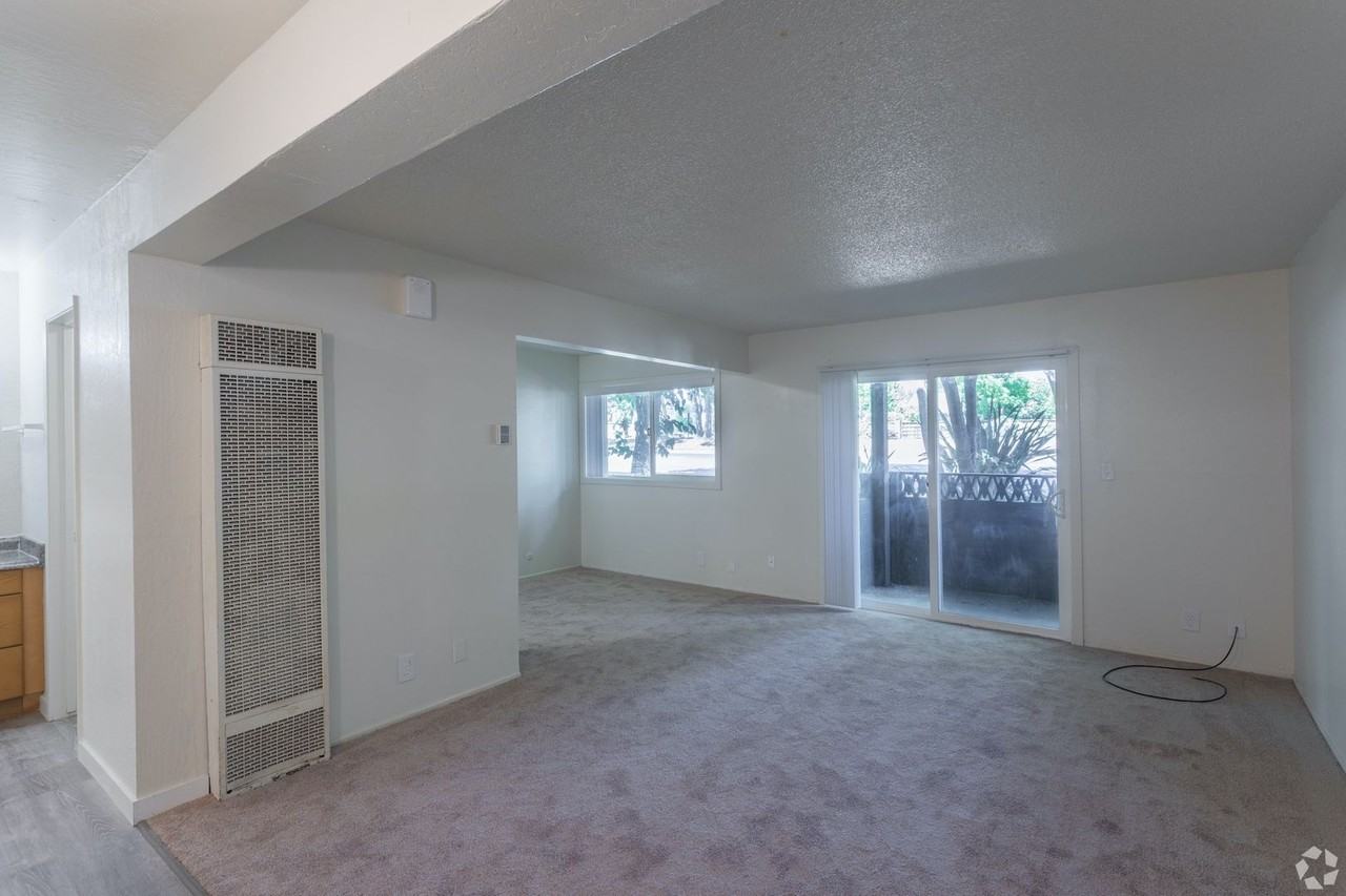 Twin Pines Manor Apartments - Photo 4 of 11