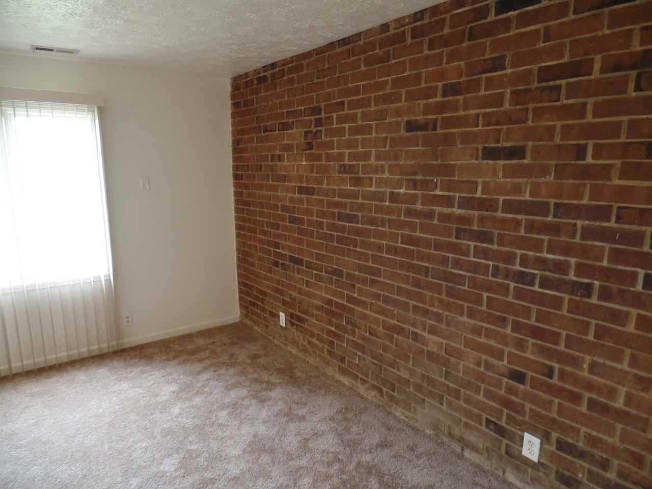 Williamsburg Apartment Homes LLC - Photo 5 of 22