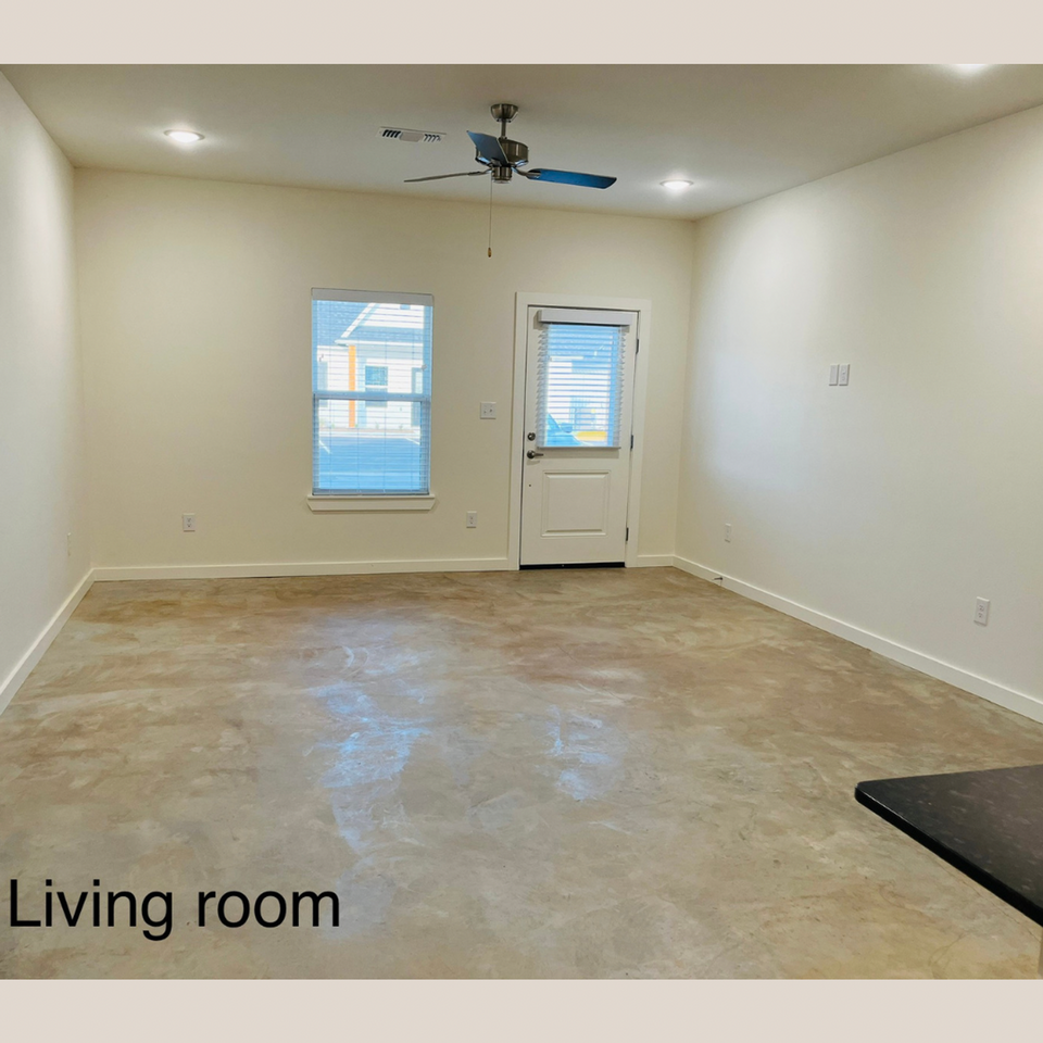 127 Coon Trl - Photo 3 of 32