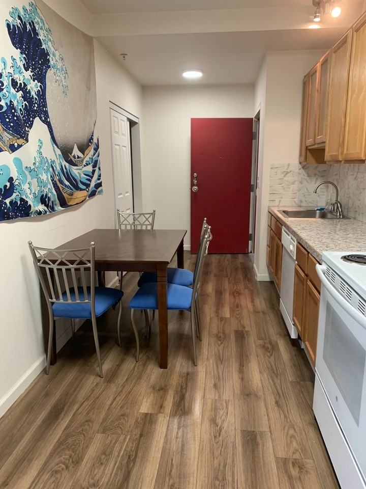 Atrium Suites - Photo 3 of 37