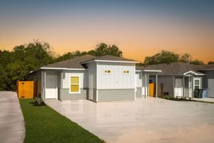 926 Country Club Dr - Photo 1 of 1