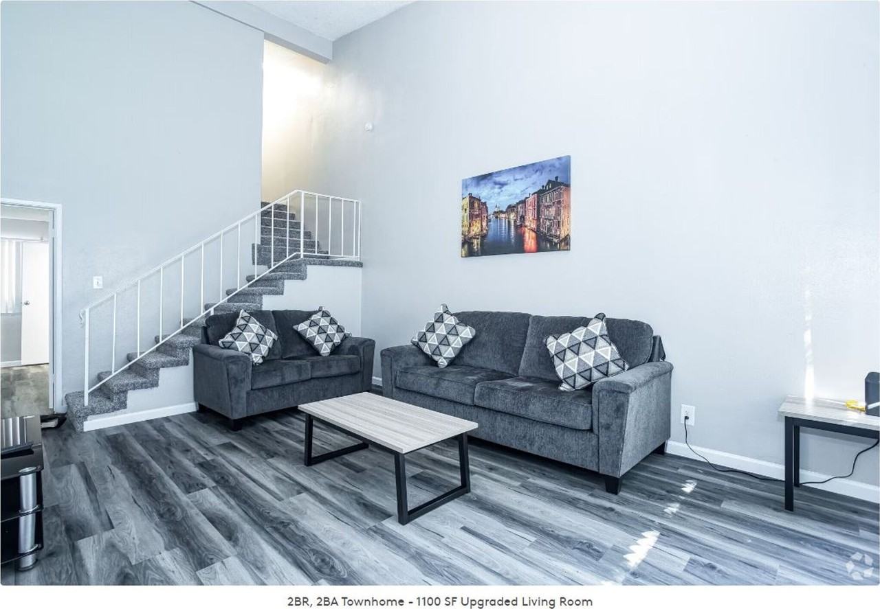 The Diplomat Apartments - Photo 5 of 6