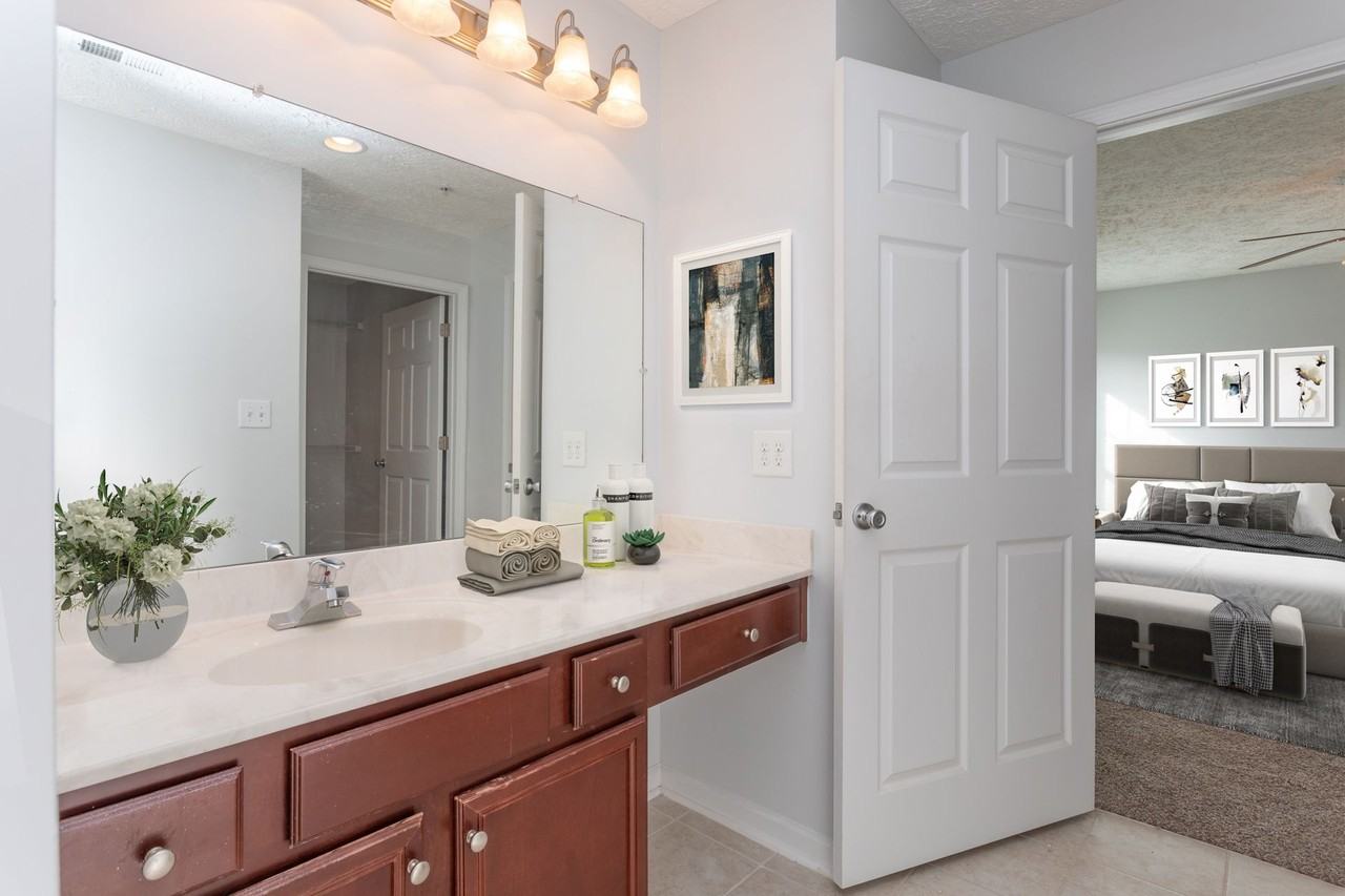 Village Chase Apartments 2737 Kentberry Ave, Fayetteville, NC 28301