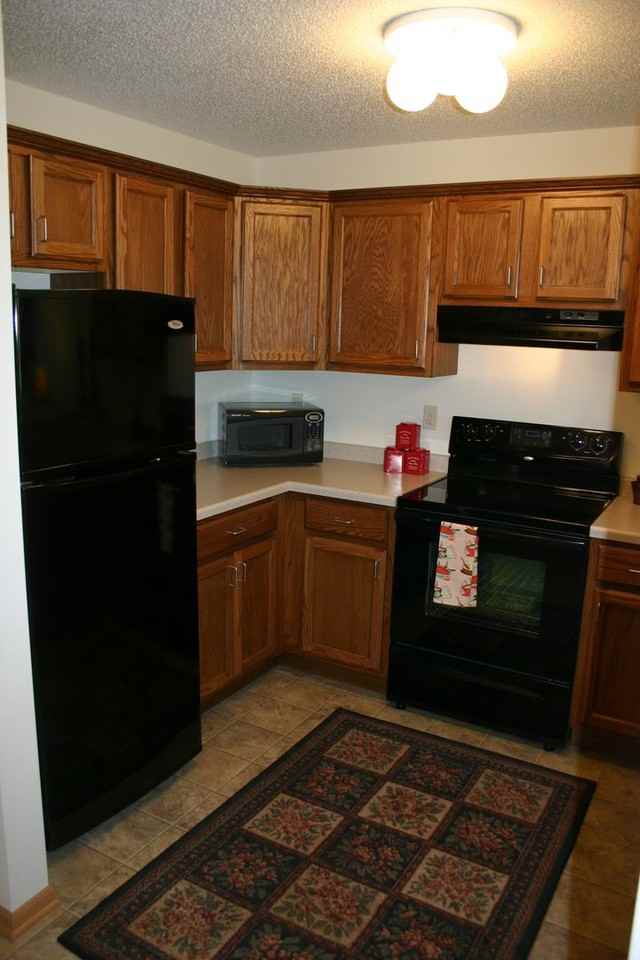 Oak Heights Apartments - Photo 3 of 6