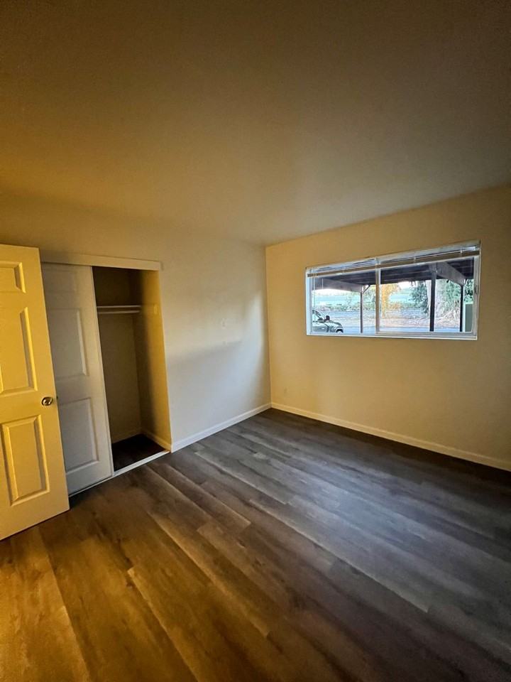 5366 Saint Mark Avenue - Photo 5 of 9