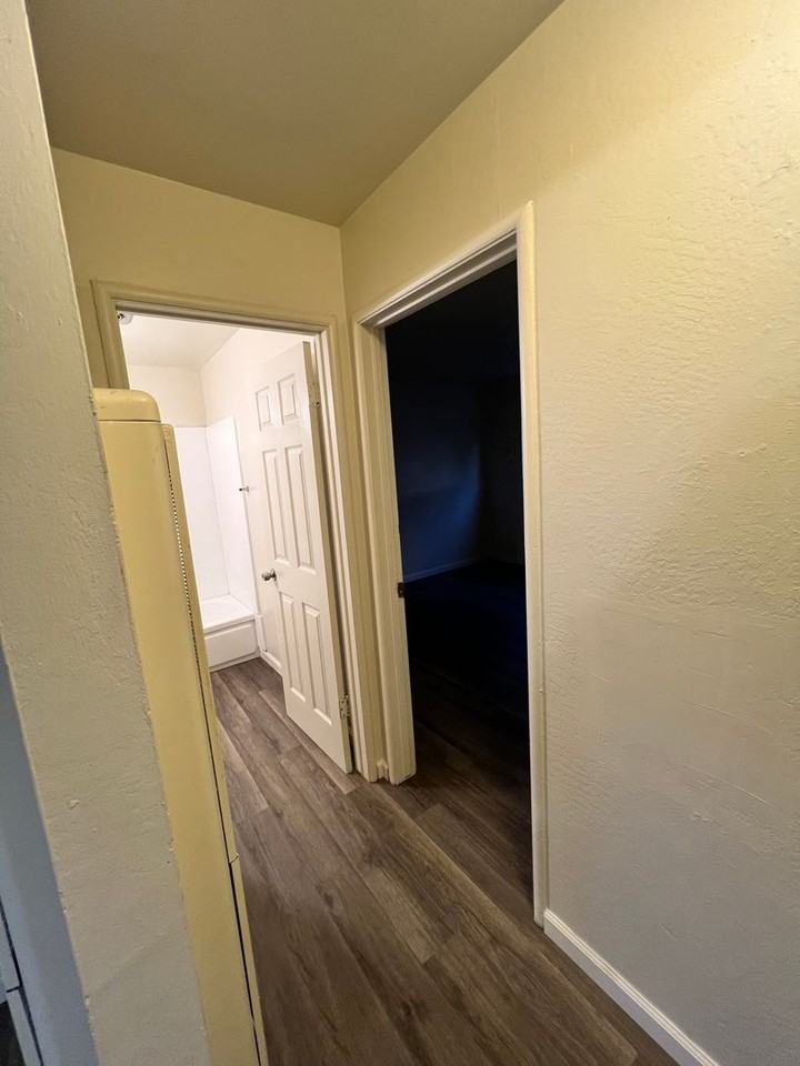 5366 Saint Mark Avenue - Photo 6 of 9